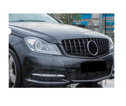 W204 GT(07-14) GRILLE GLOSS BLACK