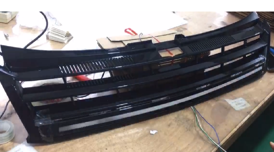 POLO 9N F/L DEBADGED GRILL G/B WITH LED